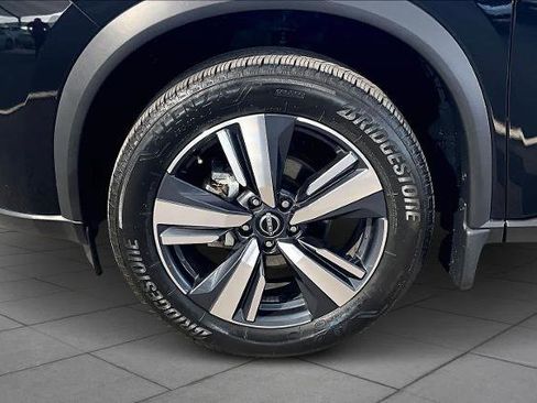 Certified 2024 Nissan Rogue SL w/ SL Premium Package image 11