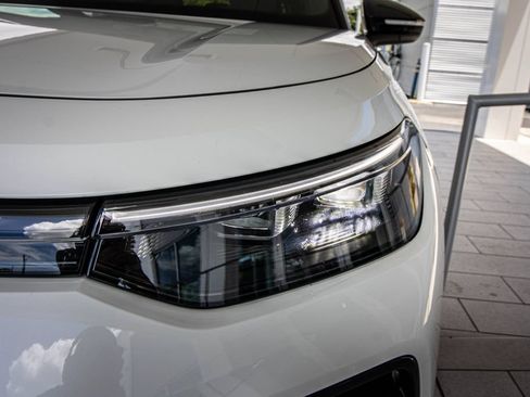 Used 2026 Volkswagen Tiguan SE R-Line FWD image 7