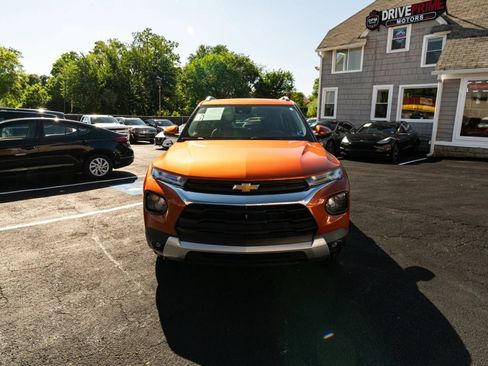 Used 2023 Chevrolet TrailBlazer LT w/ Convenience Package FWD image 8