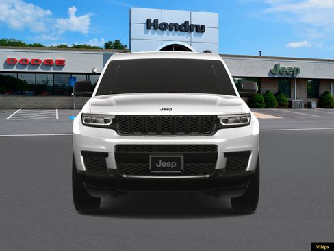 New 2025 Jeep Grand Cherokee L Altitude image 12