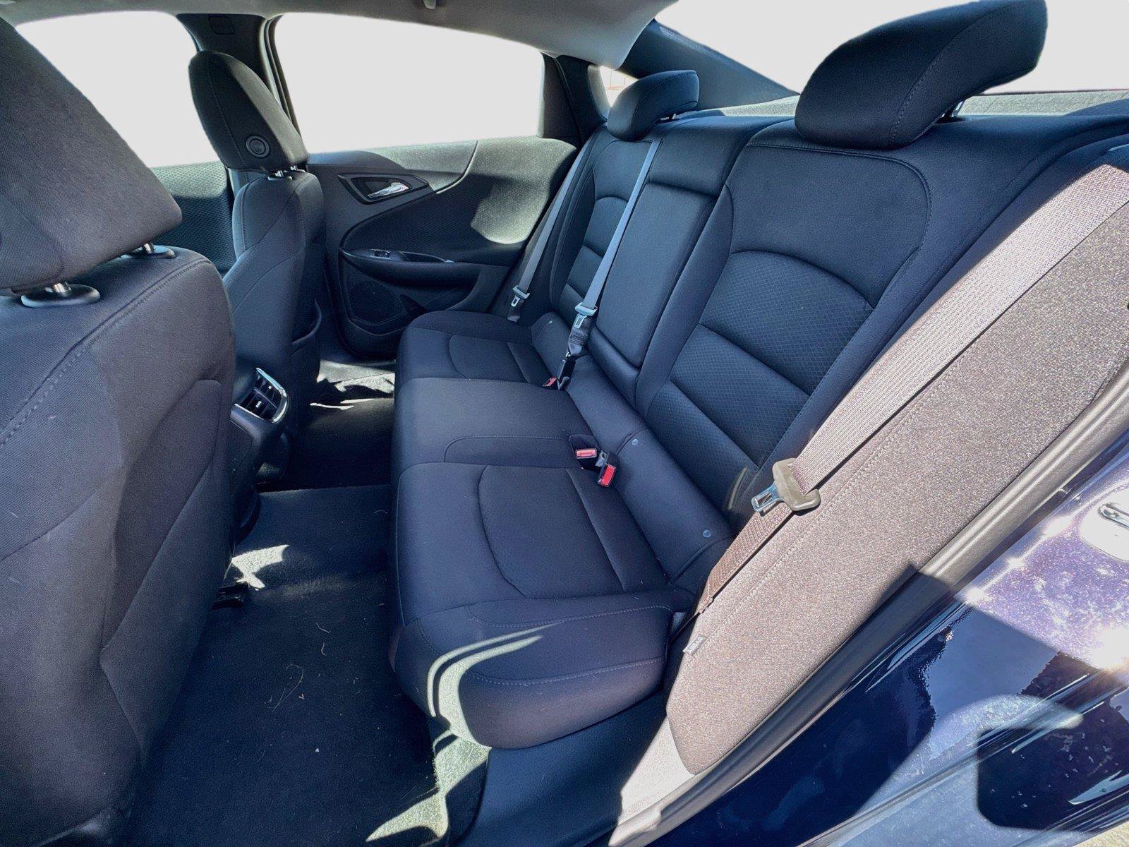 Used 2025 Chevrolet Malibu LT FWD image 5