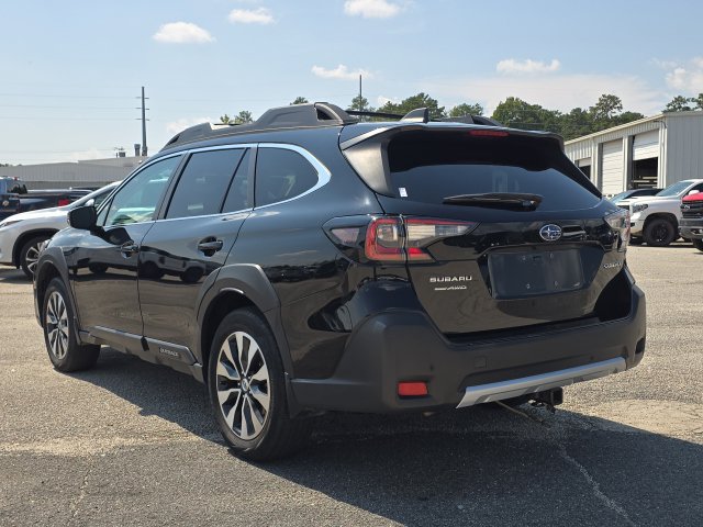 Used 2024 Subaru Outback Limited AWD/4WD image 3