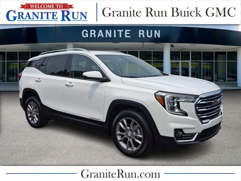 Used 2024 GMC Terrain SLT AWD/4WD image 1