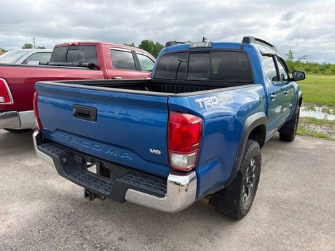 Used 2016 Toyota Tacoma TRD Off-Road w/ Towing Package AWD/4WD image 11