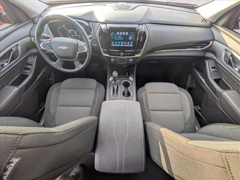 Used 2019 Chevrolet Traverse LT image 18