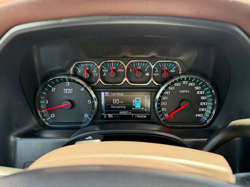 Used 2015 Chevrolet Silverado 1500 High Country w/ High Country Premium Package AWD/4WD image 27