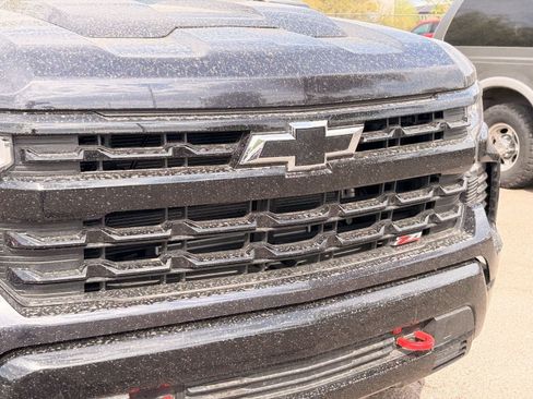 Used 2022 Chevrolet Silverado 1500 LT Trail Boss w/ Protection Package AWD/4WD image 4