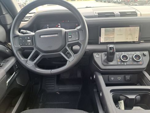 Used 2024 Land Rover Defender 110 X-Dynamic SE AWD/4WD image 13