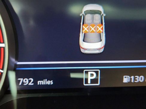 Used 2025 Nissan Sentra SR w/ SR Premium Package FWD image 30