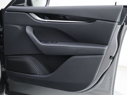 Certified 2022 Maserati Levante GT AWD/4WD image 13