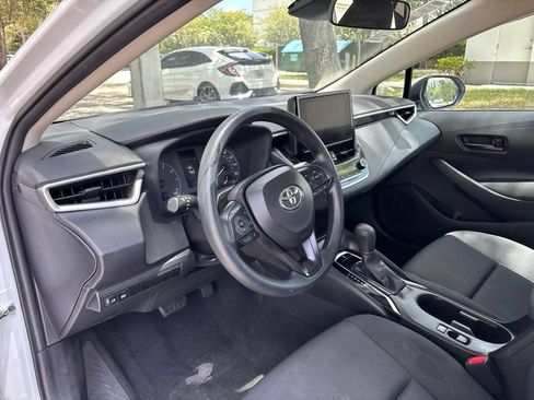 Used 2024 Toyota Corolla LE FWD image 17