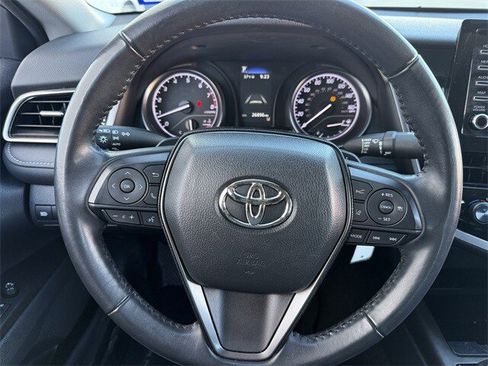 Used 2023 Toyota Camry SE image 11