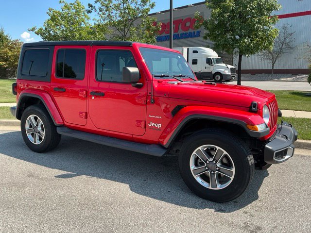 Used 2018 Jeep Wrangler Unlimited Sahara w/ Uconnect 4C Nav & Sound Group AWD/4WD image 2