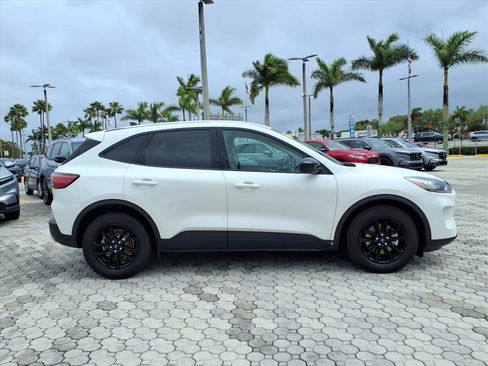 Used 2020 Ford Escape SE Sport image 12