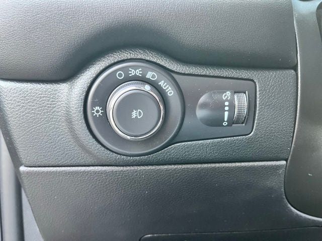 Used 2023 Dodge Durango GT AWD/4WD image 31