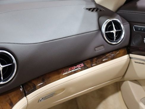 Used 2013 Mercedes-Benz SL 550 w/ Premium Pkg image 57
