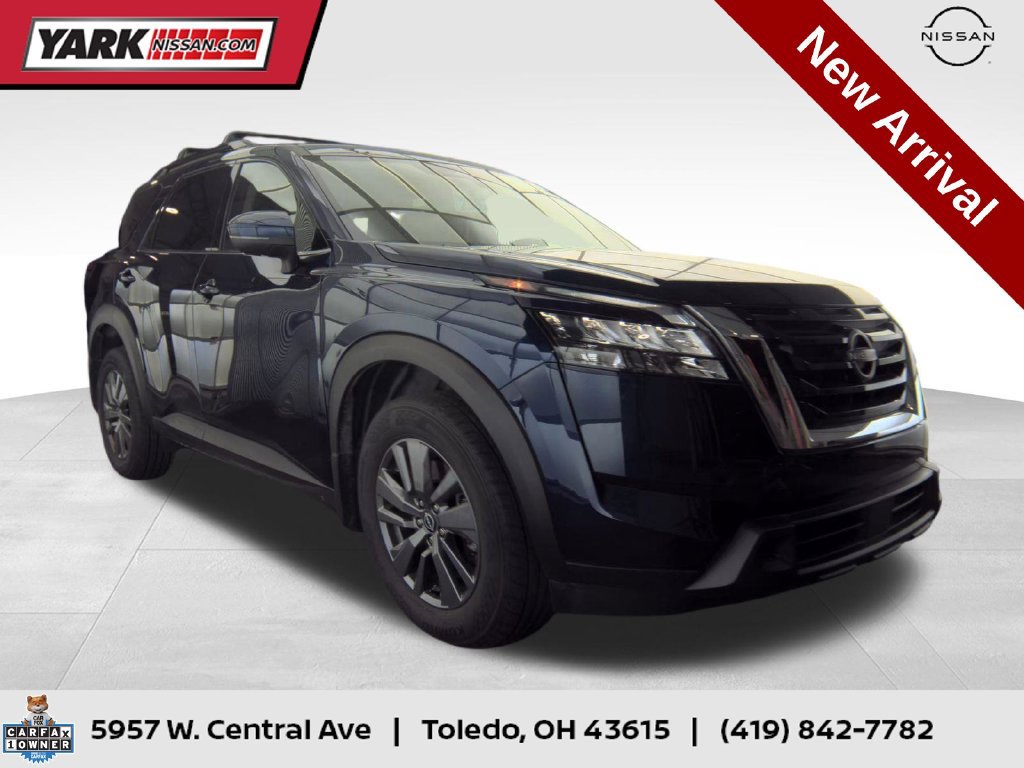 Certified 2025 Nissan Pathfinder SV AWD/4WD image 1