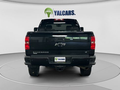 Used 2019 Chevrolet Silverado 2500 LT w/ Midnight Edition AWD/4WD image 4
