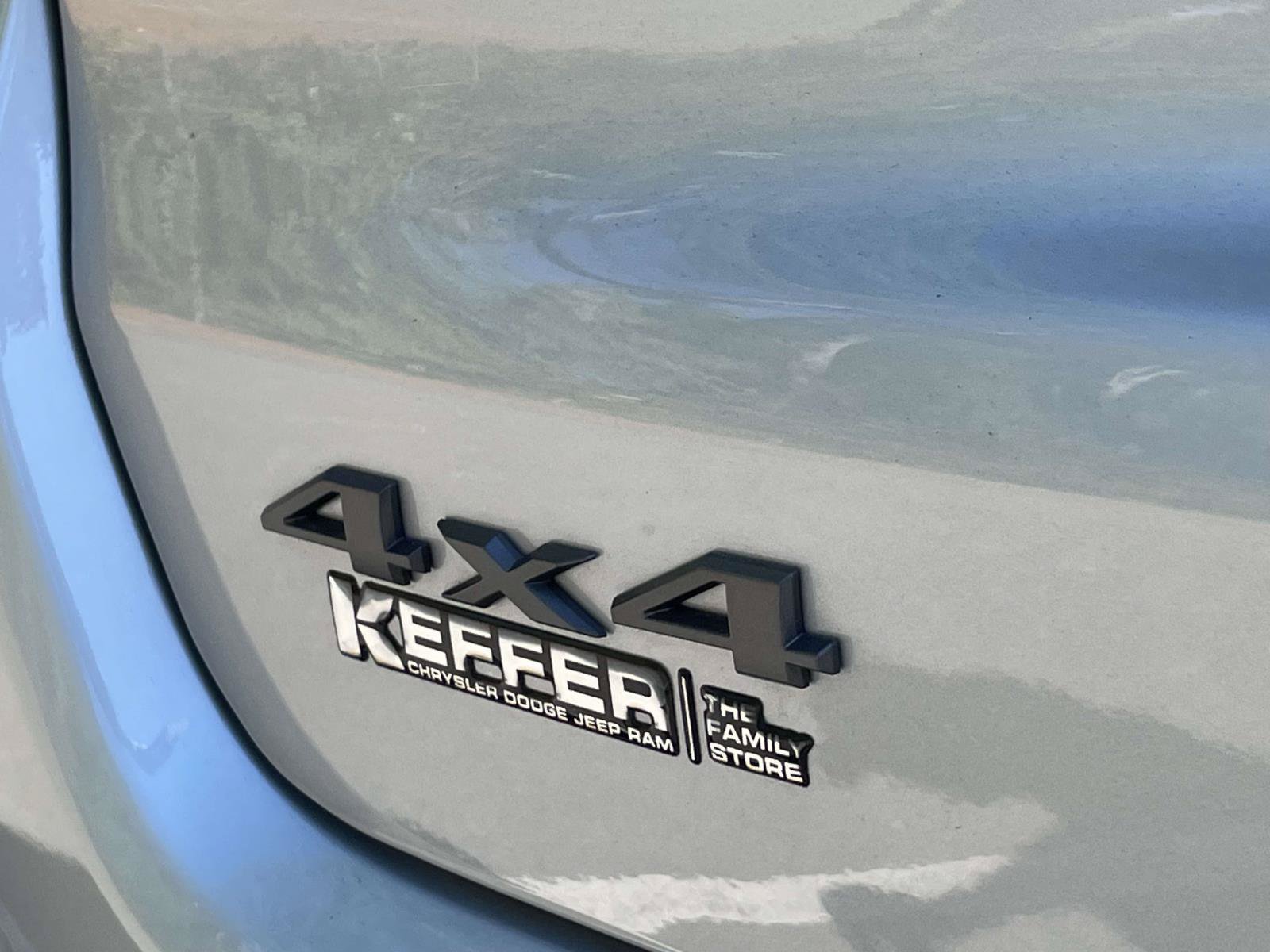 Used 2026 Jeep Compass Latitude AWD/4WD image 8