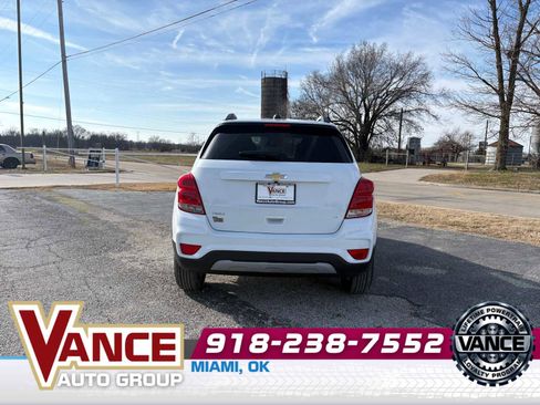 Used 2019 Chevrolet Trax LT w/ LT Convenience Package image 6