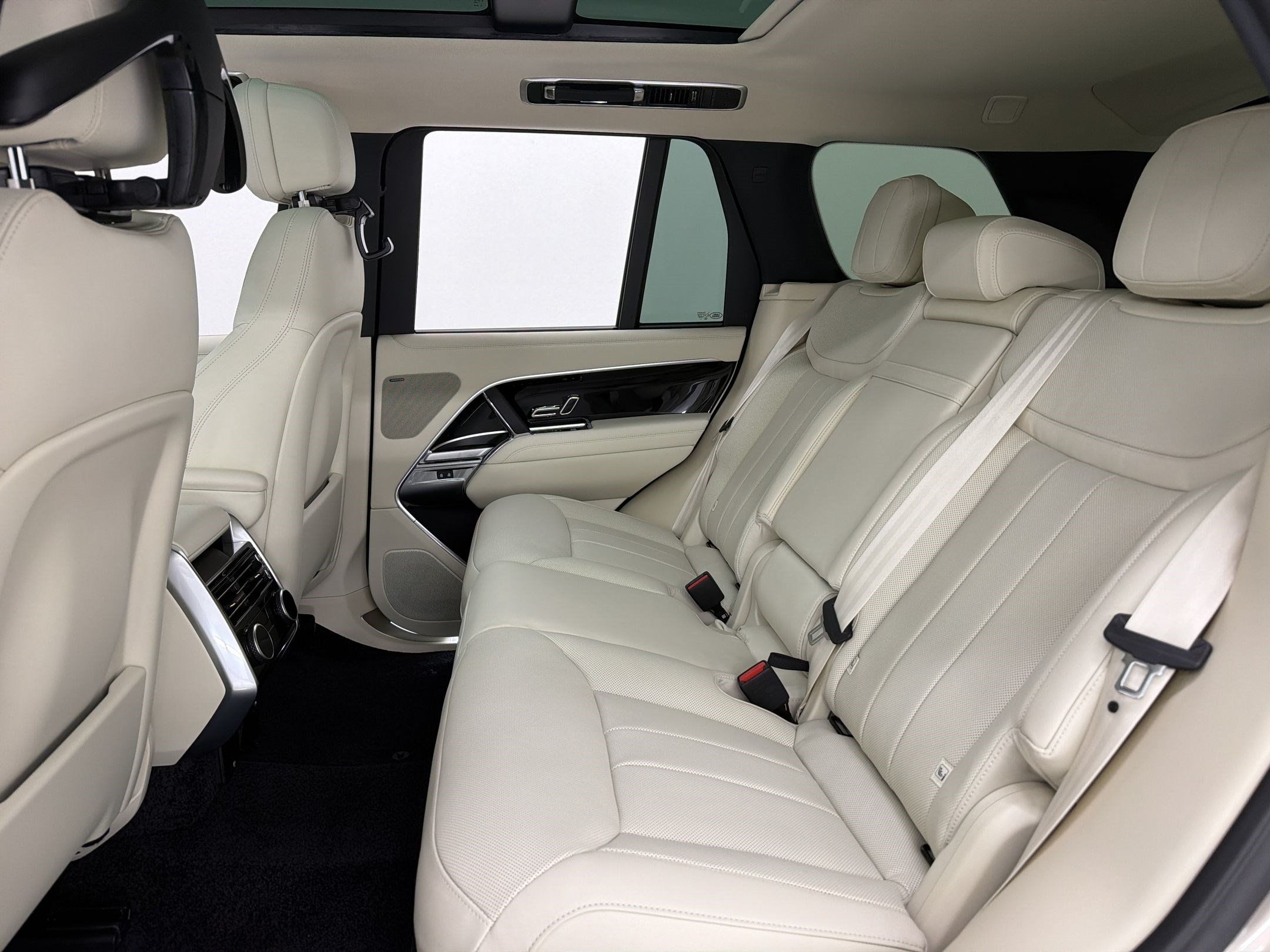 New 2026 Land Rover Range Rover SE AWD/4WD image 23