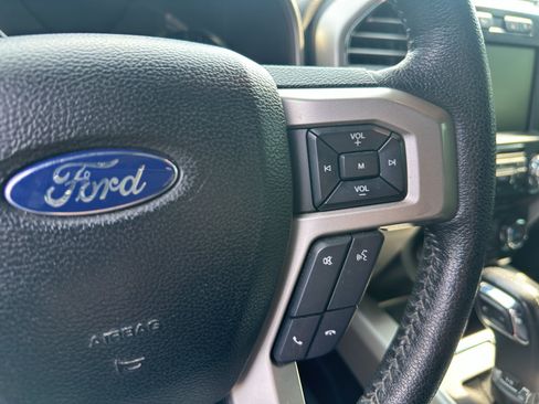 Used 2015 Ford F150 Lariat AWD/4WD image 19