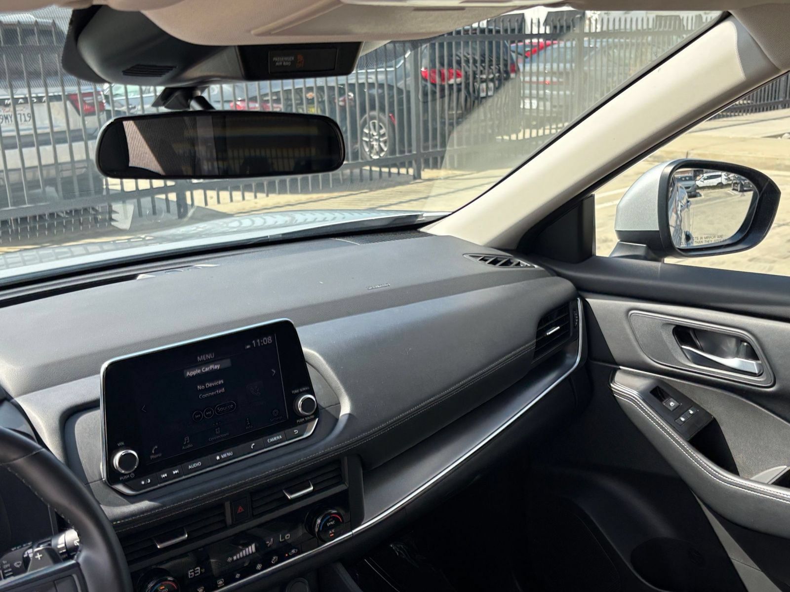 Used 2025 Nissan Rogue SV FWD image 36