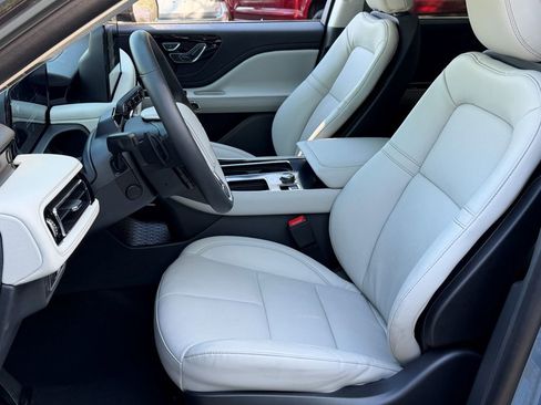 New 2026 Lincoln Aviator AWD image 14