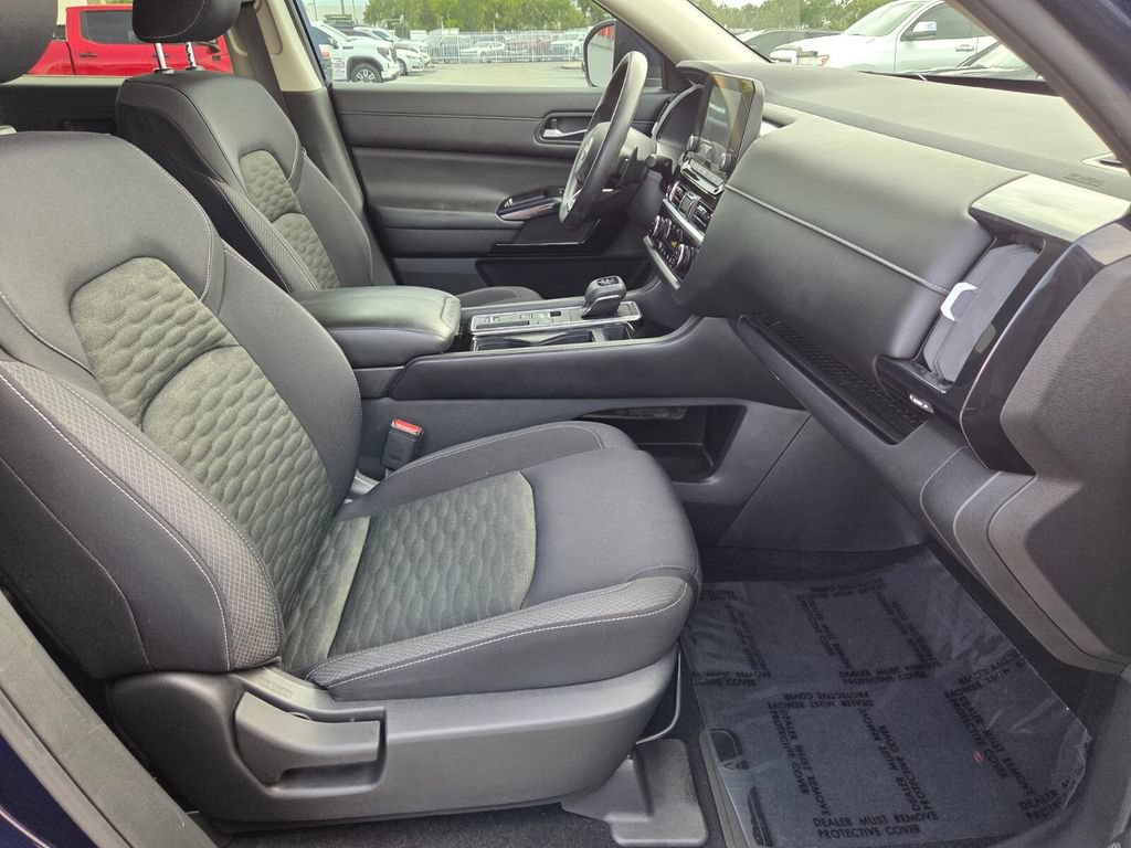 Used 2022 Nissan Pathfinder S FWD image 15
