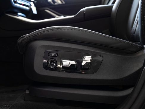 New 2026 BMW X5 M60i AWD/4WD image 17
