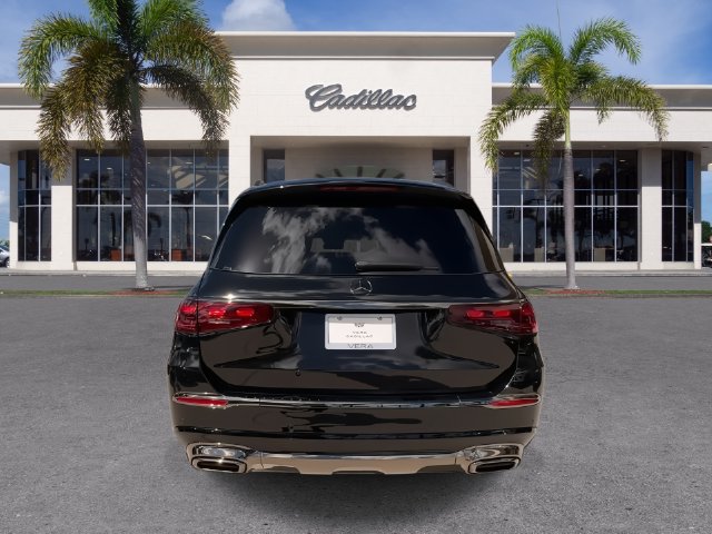 Used 2025 Mercedes-Benz Maybach GLS 600 4MATIC image 12
