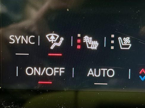 Used 2025 GMC Yukon Denali w/ Denali Reserve Package image 23