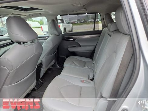 Used 2021 Toyota Highlander Limited AWD/4WD image 26