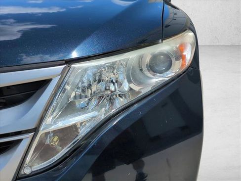 Used 2013 Toyota Venza LE AWD/4WD image 9