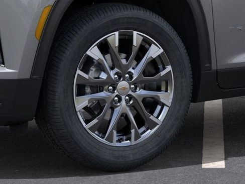 New 2026 Chevrolet Traverse LT w/ Sun and Wheel Package AWD/4WD image 9