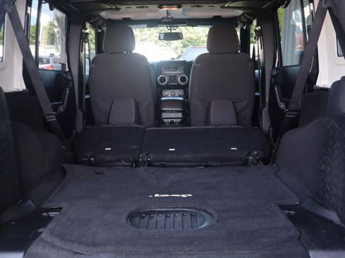 Used 2015 Jeep Wrangler Unlimited Sahara w/ Connectivity Group AWD/4WD image 48