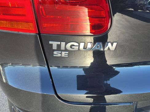 Used 2017 Volkswagen Tiguan Sport image 35