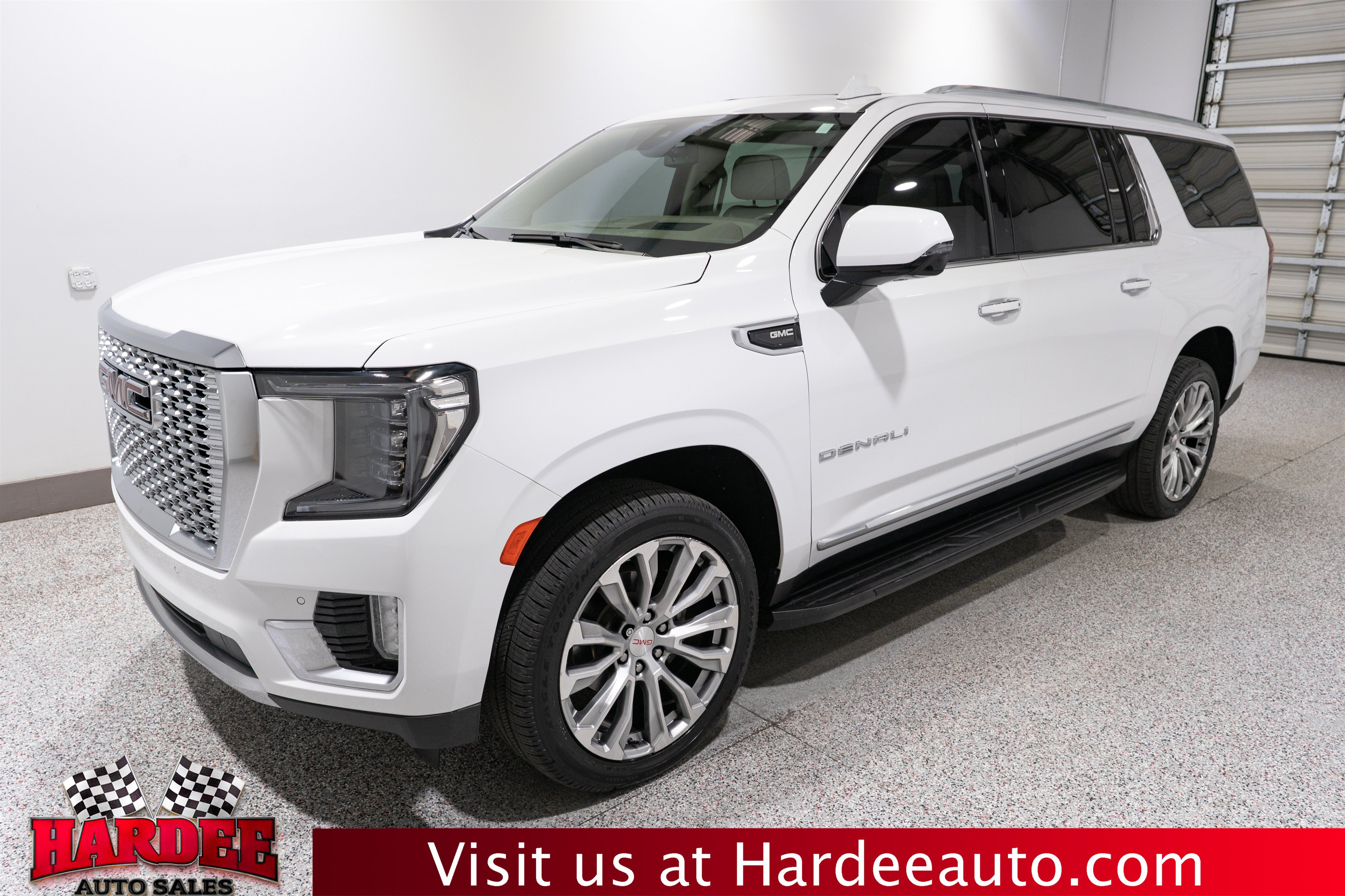 Used 2021 GMC Yukon XL Denali AWD/4WD image 2