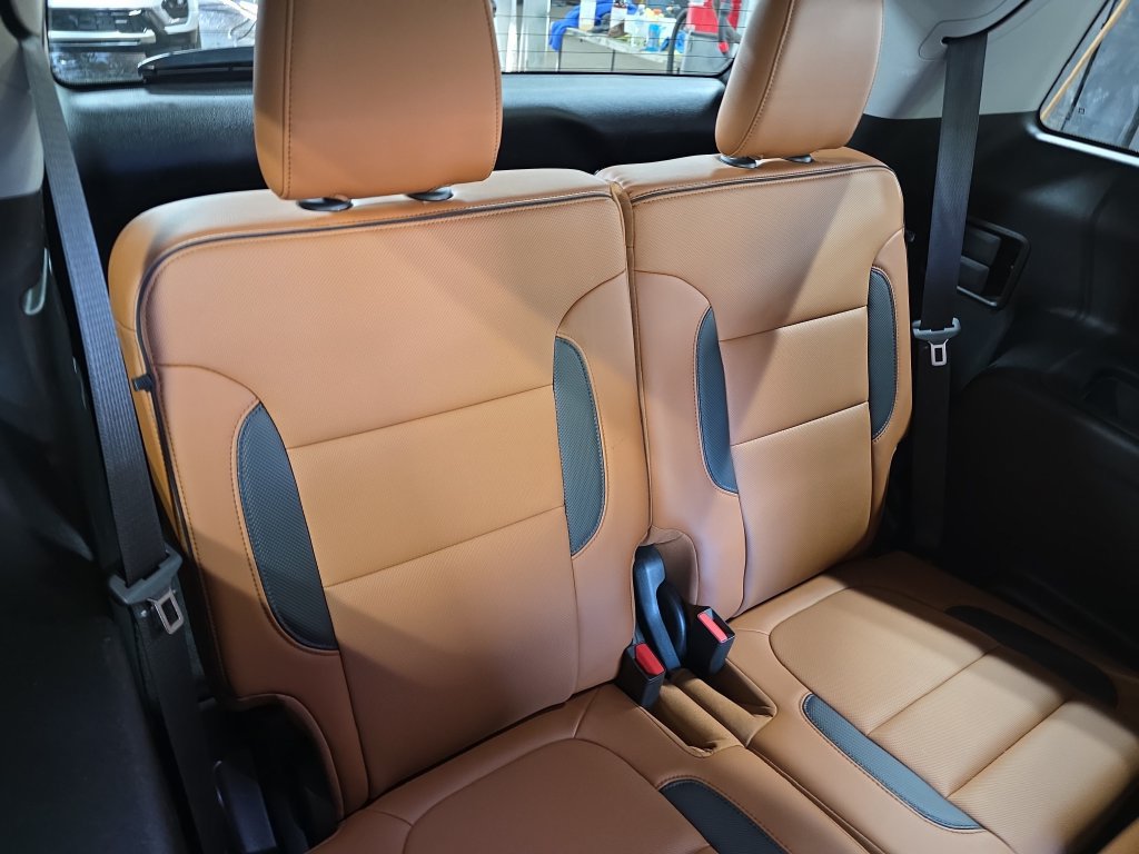 Used 2020 GMC Acadia AT4 w/ Driver Alert Package II AWD/4WD image 14
