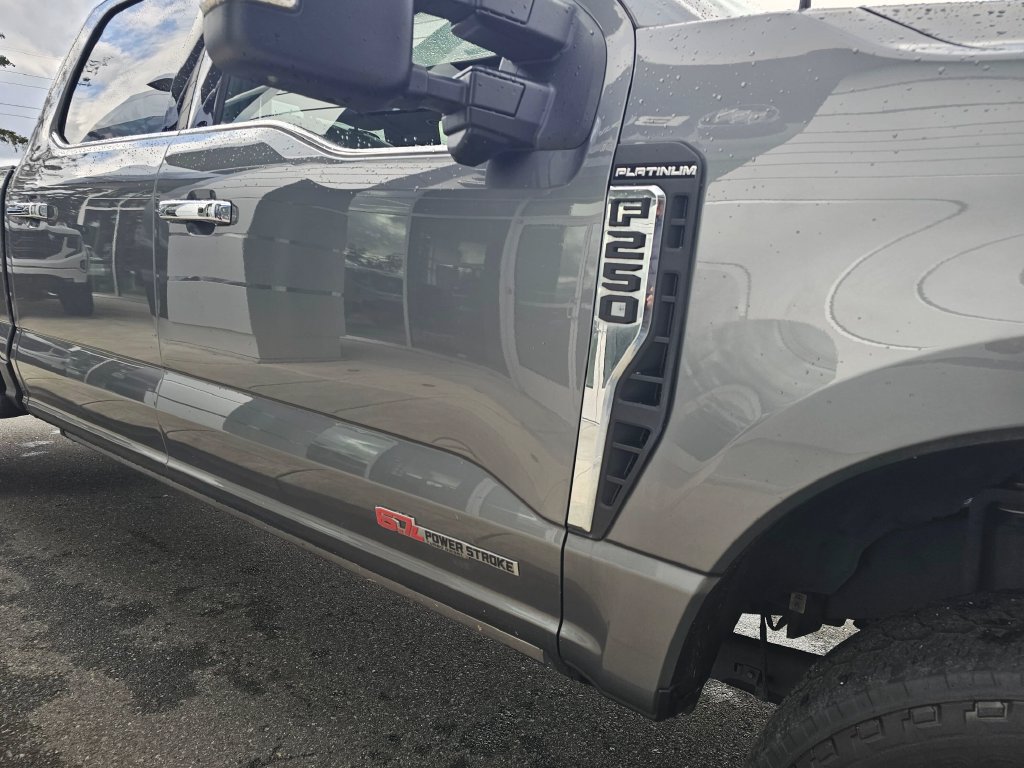 Used 2024 Ford F250 Platinum AWD/4WD image 10