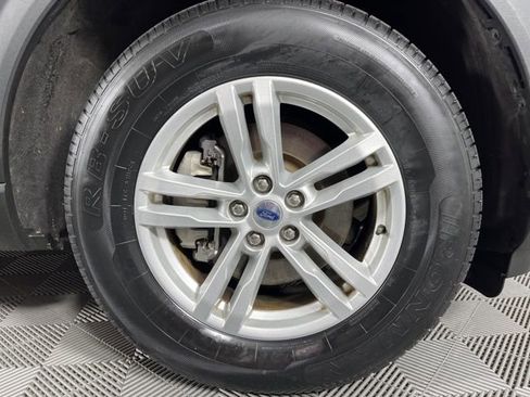 Used 2022 Ford Explorer XLT image 14