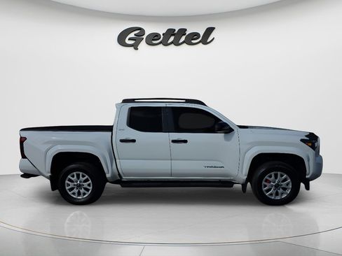 Used 2025 Toyota Tacoma SR5 RWD image 4