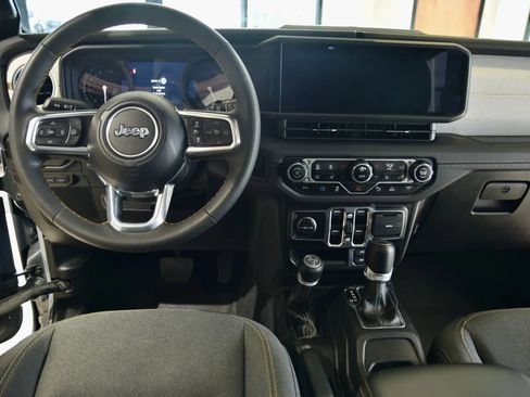 Used 2024 Jeep Wrangler Unlimited Sahara w/ Dual Top Group AWD/4WD image 14