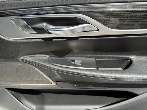 Used 2020 BMW 740i RWD image 20