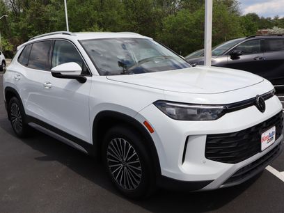 Used 2025 Volkswagen Tiguan S w/ 18" Wheel Package