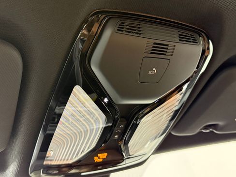 Used 2023 BMW X5 xDrive40i w/ M Sport Package image 27