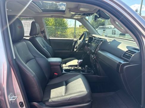 Used 2021 Toyota 4Runner TRD Off-Road Premium w/ Moonroof Package AWD/4WD image 9