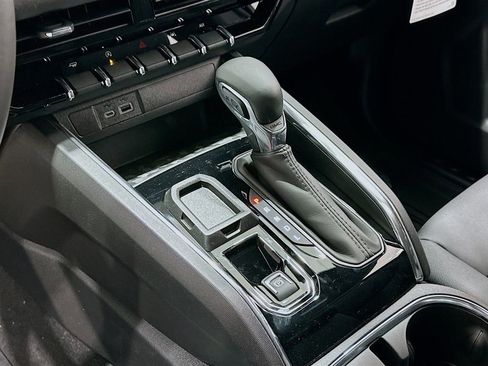 New 2026 GMC Canyon Elevation w/ Convenience Package image 17