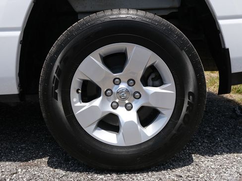 Used 2022 RAM 1500 Big Horn AWD/4WD image 17