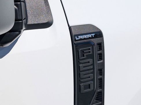 New 2026 Ford F250 Lariat w/ Black Appearance Package image 17